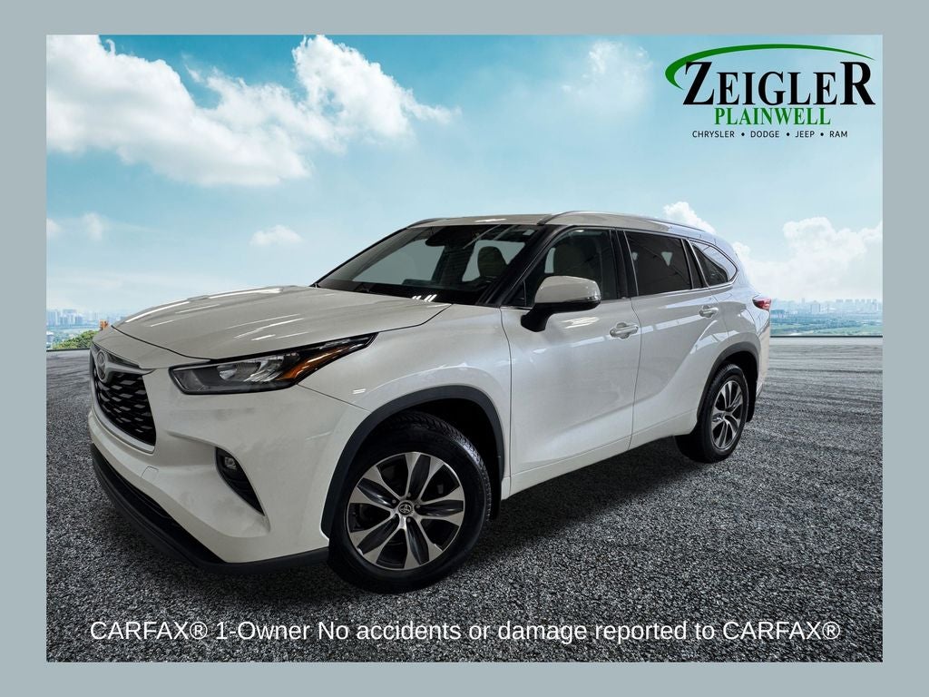 2025 Toyota RAV4 XLE Premium Power moonroof