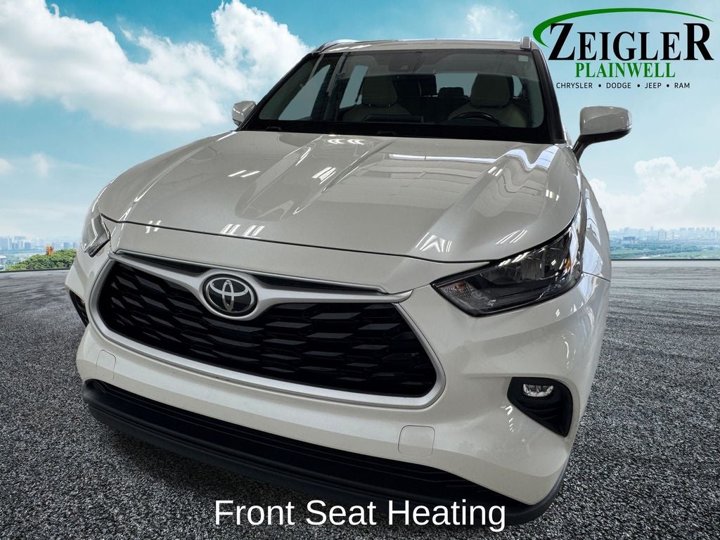 2025 Toyota RAV4 XLE Premium Power moonroof