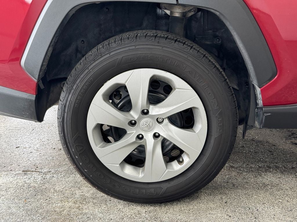 2023 Toyota RAV4 LE