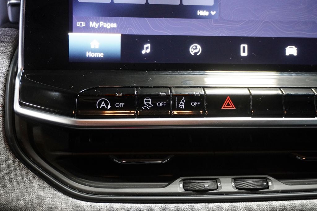 2023 Jeep Compass Latitude Lux Apple CarPlay/Android Auto