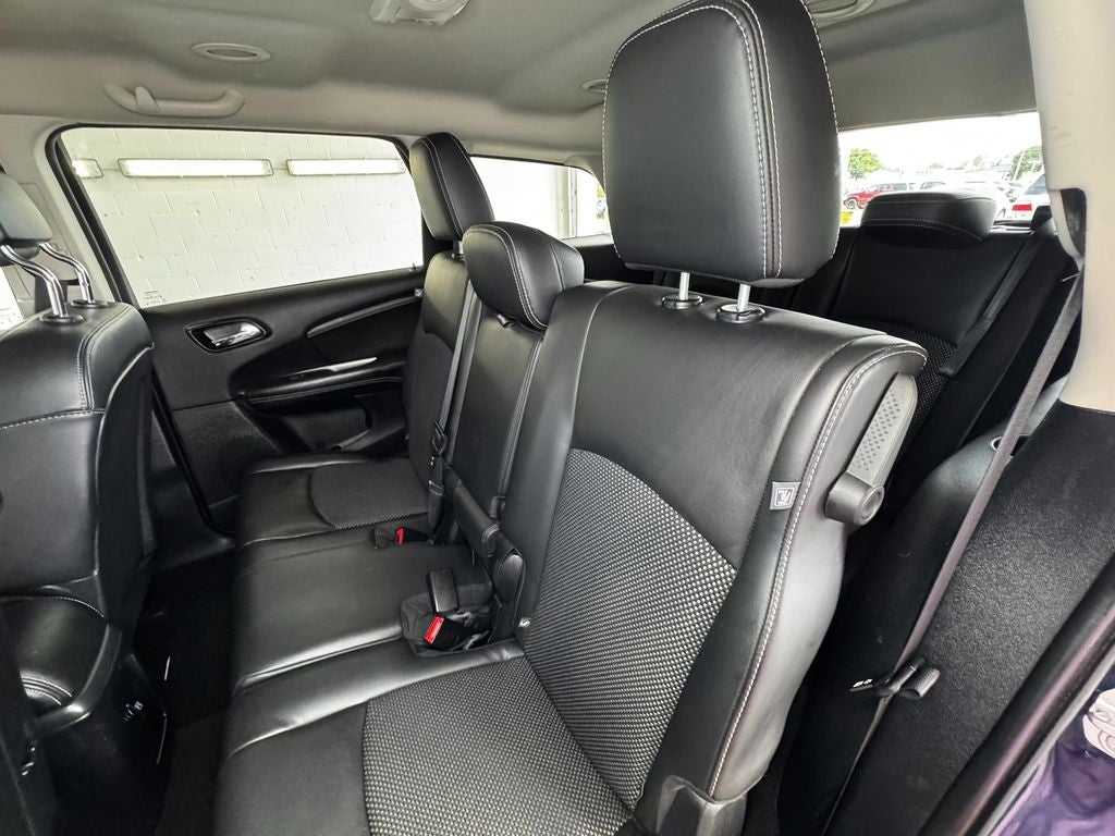 2017 Dodge Journey Crossroad 3rd row seats