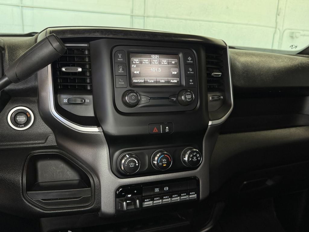 2024 RAM 3500 SLT FLAT BED