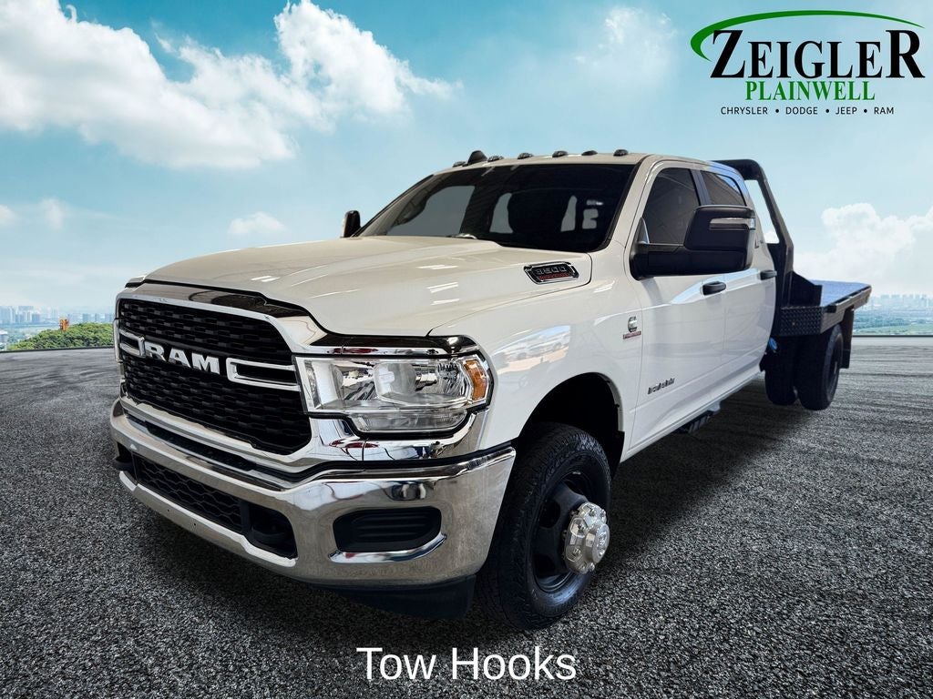 2024 RAM 3500 SLT FLAT BED