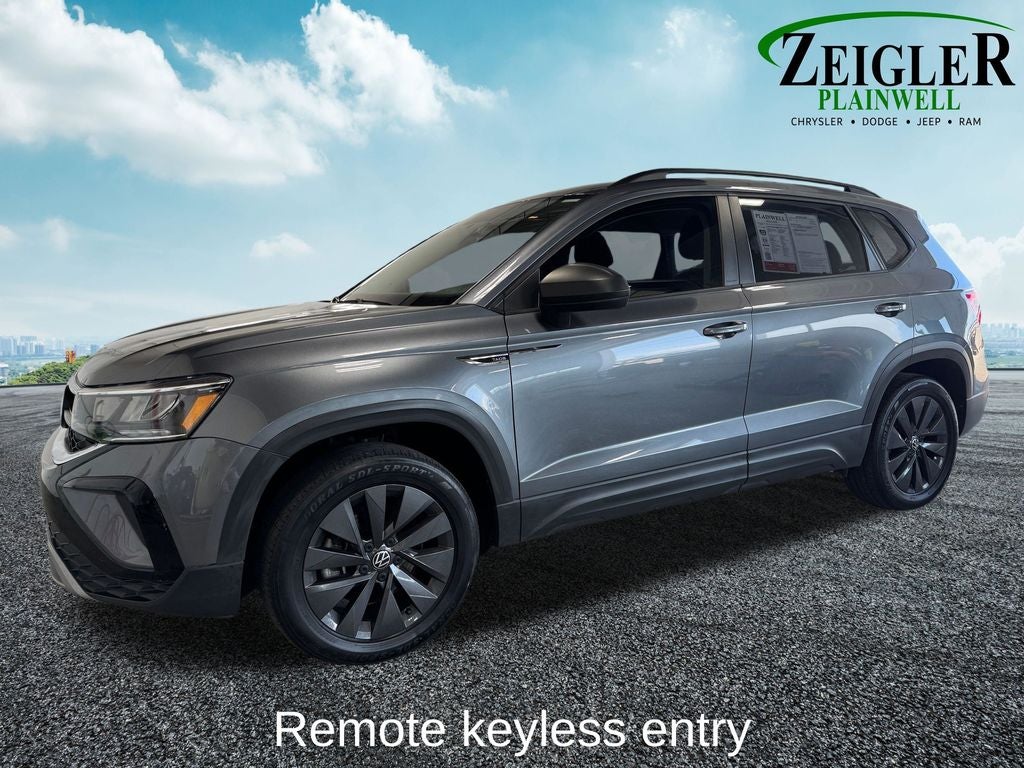 2022 Volkswagen Taos 1.5T S Alloy wheels