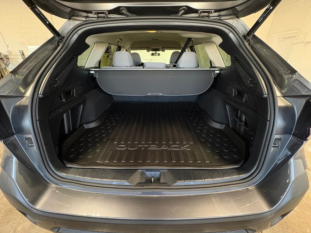 2022 Subaru Outback Premium STARLINK/Apple CarPlay/Android Auto