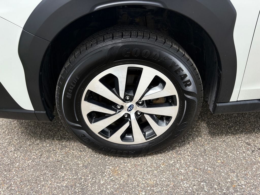 2024 Subaru Outback Premium Alloy wheels