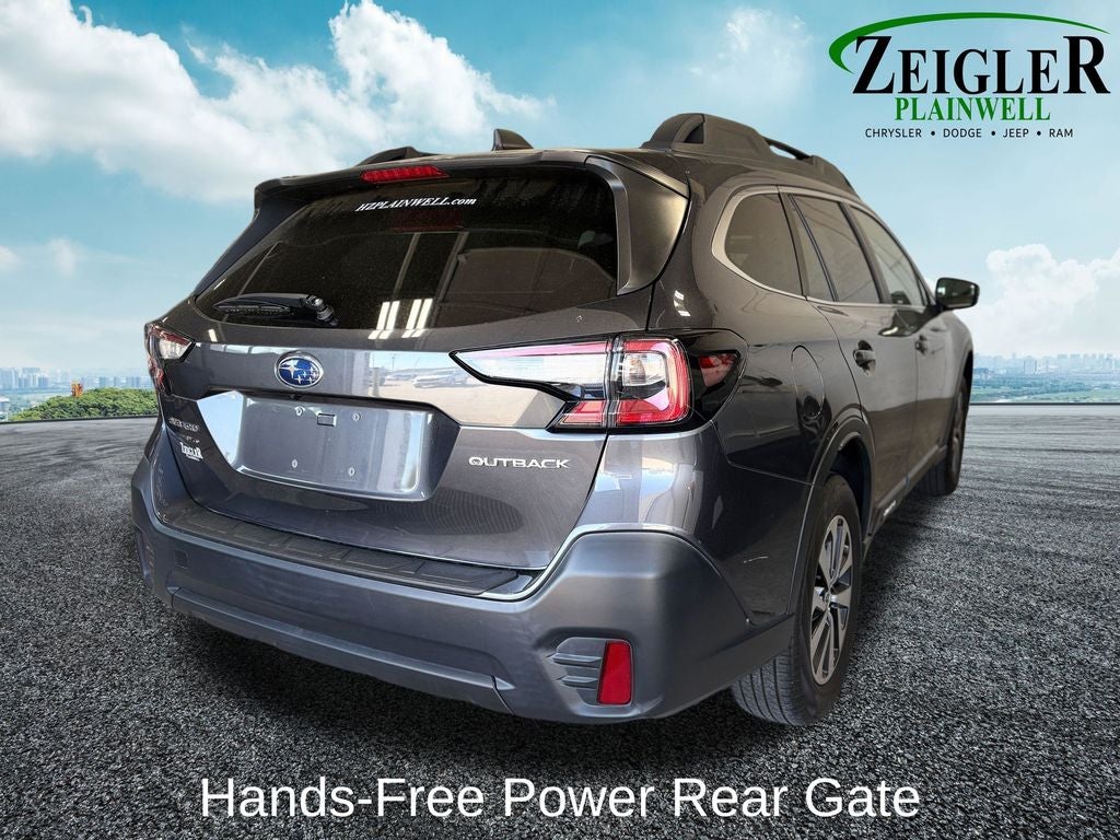 2022 Subaru Outback Premium BSD & RCTA & Keyless Access & Push Button Start