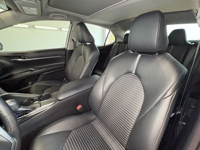 2019 Toyota Camry SE Power Tilt/Slide Moonroof