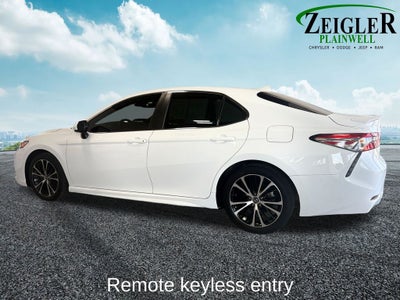 2019 Toyota Camry SE Power Tilt/Slide Moonroof