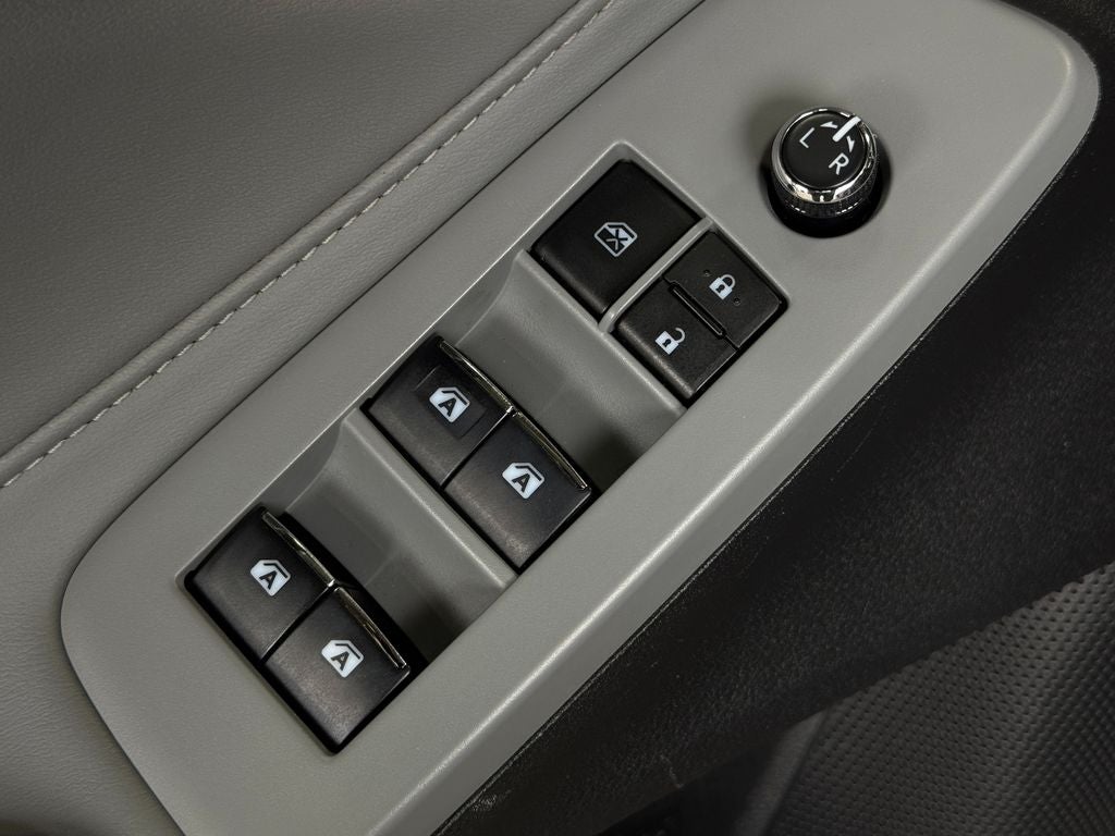 2019 Toyota Avalon XLE Moonroof Package