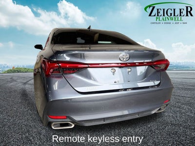 2019 Toyota Avalon XLE Moonroof Package