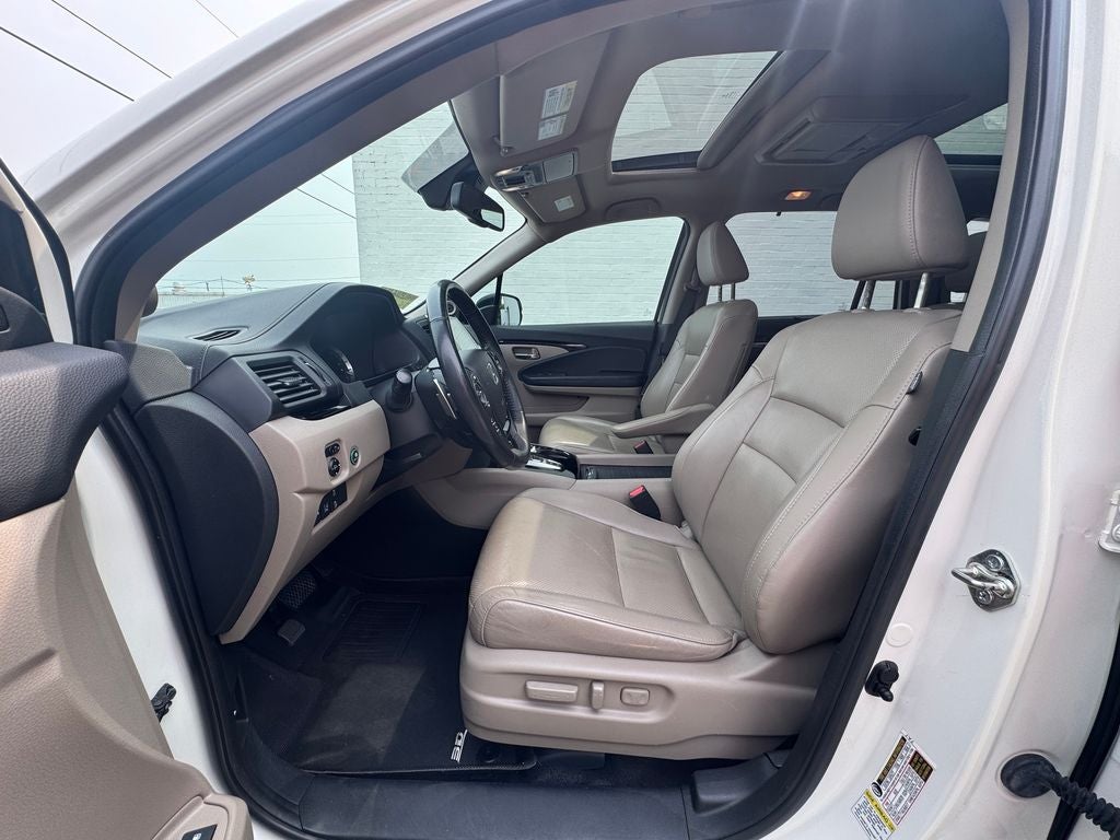 2016 Honda Pilot Elite 3rd row seat