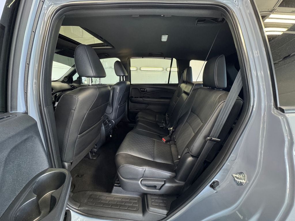 2022 Honda Passport Elite Navigation system: Honda Satellite-Linked Navigati