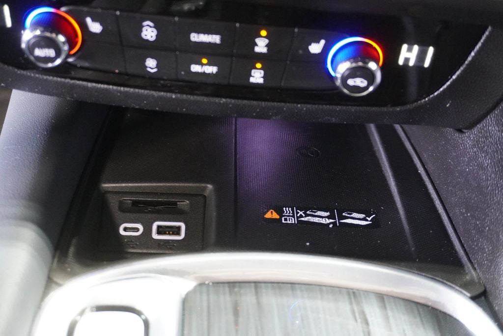 2022 Buick Enclave Essence Wireless Apple CarPlay/Wireless Android Auto