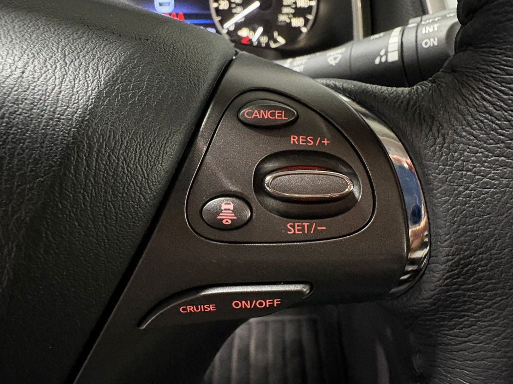 2024 Nissan Murano SL Power moonroof & Navigation System