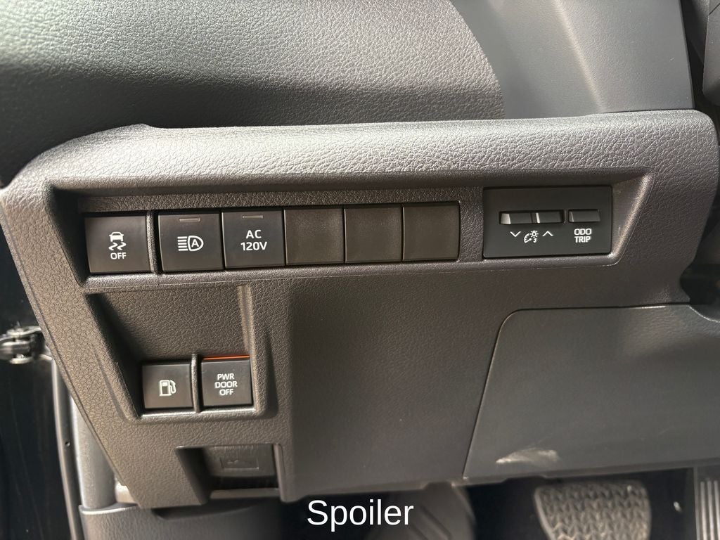 2025 Toyota Sienna Woodland Edition 7 Passenger