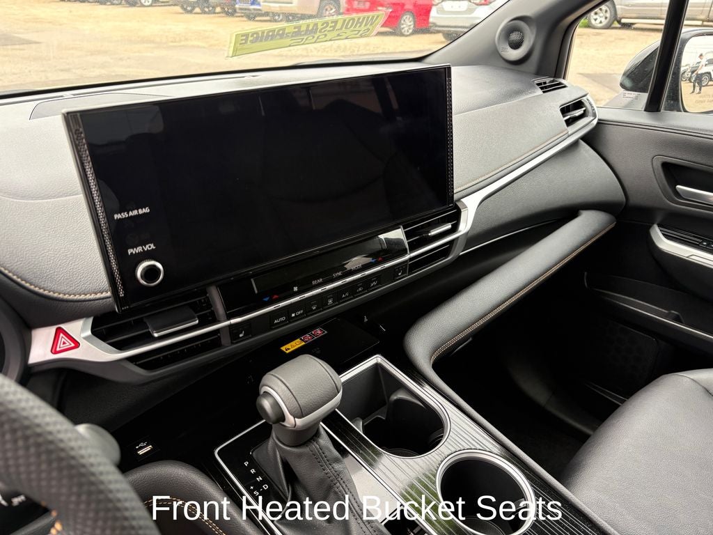 2025 Toyota Sienna Woodland Edition 7 Passenger
