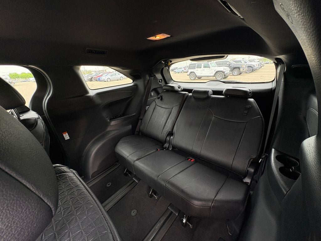 2025 Toyota Sienna Woodland Edition 7 Passenger