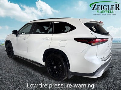 2024 Toyota Highlander Platinum Power moonroof