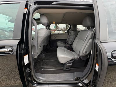 2023 Toyota Sienna XLE 7 Passenger