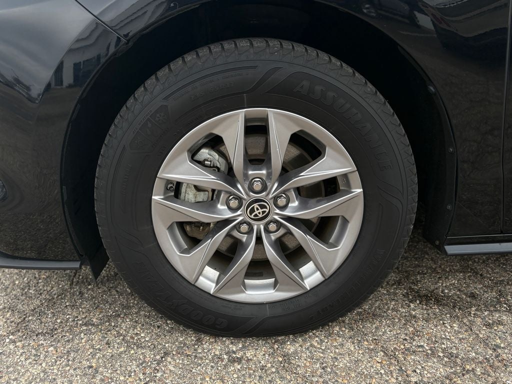 2023 Toyota Sienna XLE 7 Passenger