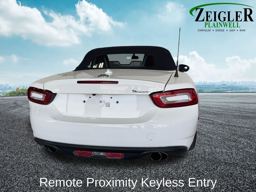 2020 FIAT 124 Spider Classica Technology Group