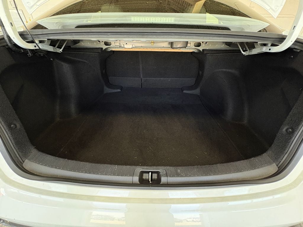2020 Toyota Corolla SE Radio: Audio AM/FM w/Navigation