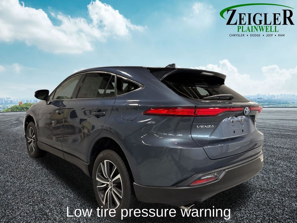 2022 Toyota Venza LE