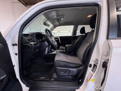 2017 Toyota 4Runner SR5 Exterior Parking Camera Rear