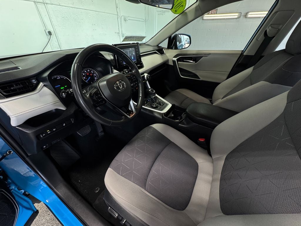 2021 Toyota RAV4 Hybrid XLE