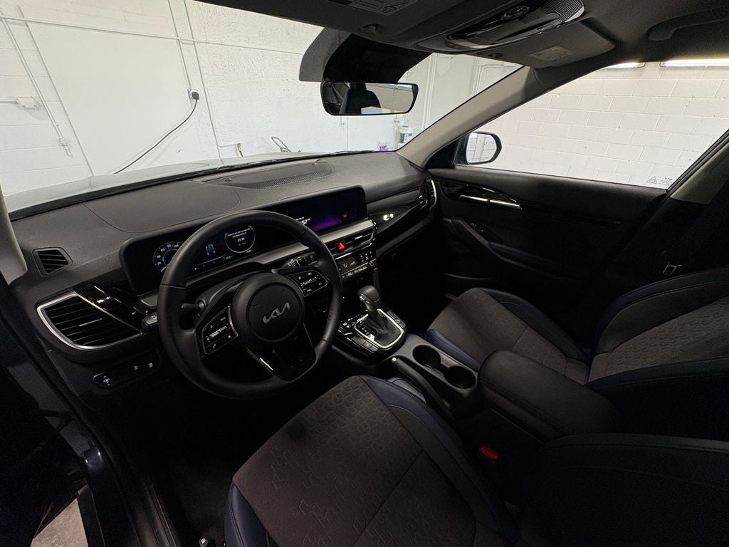 2024 Kia Seltos S Apple CarPlay & Android Auto