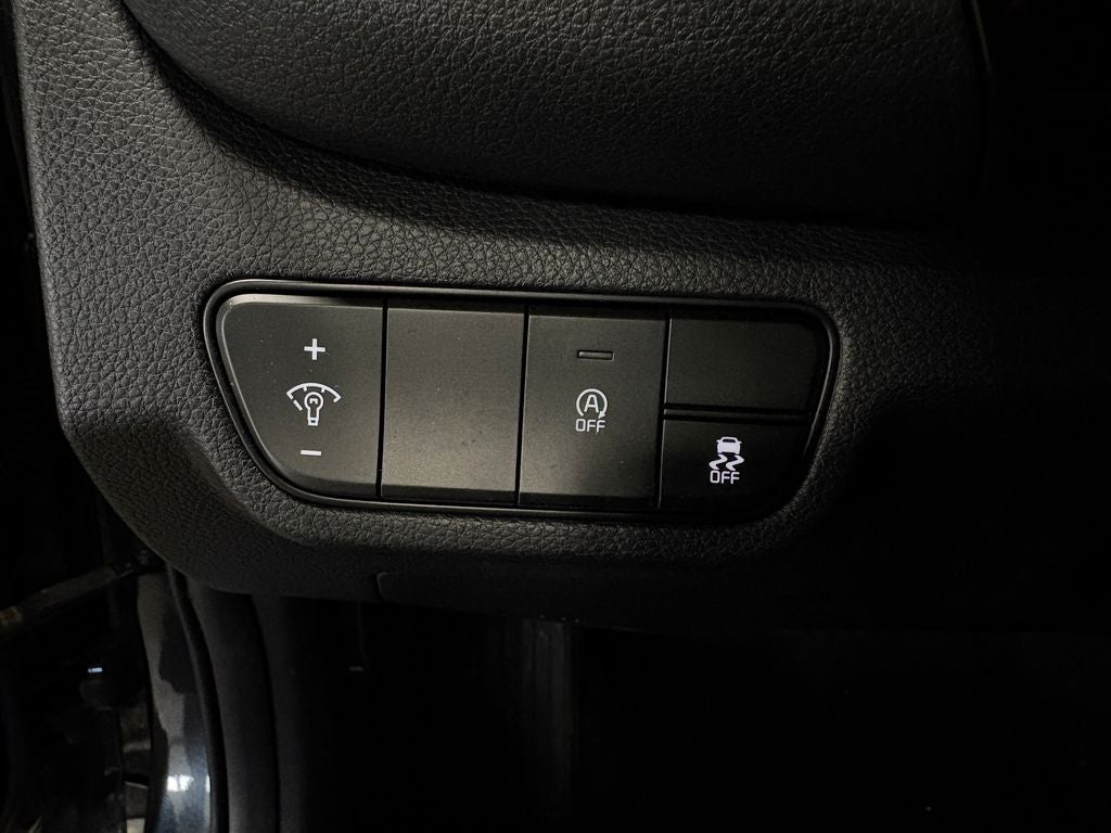 2024 Kia Seltos S Apple CarPlay & Android Auto