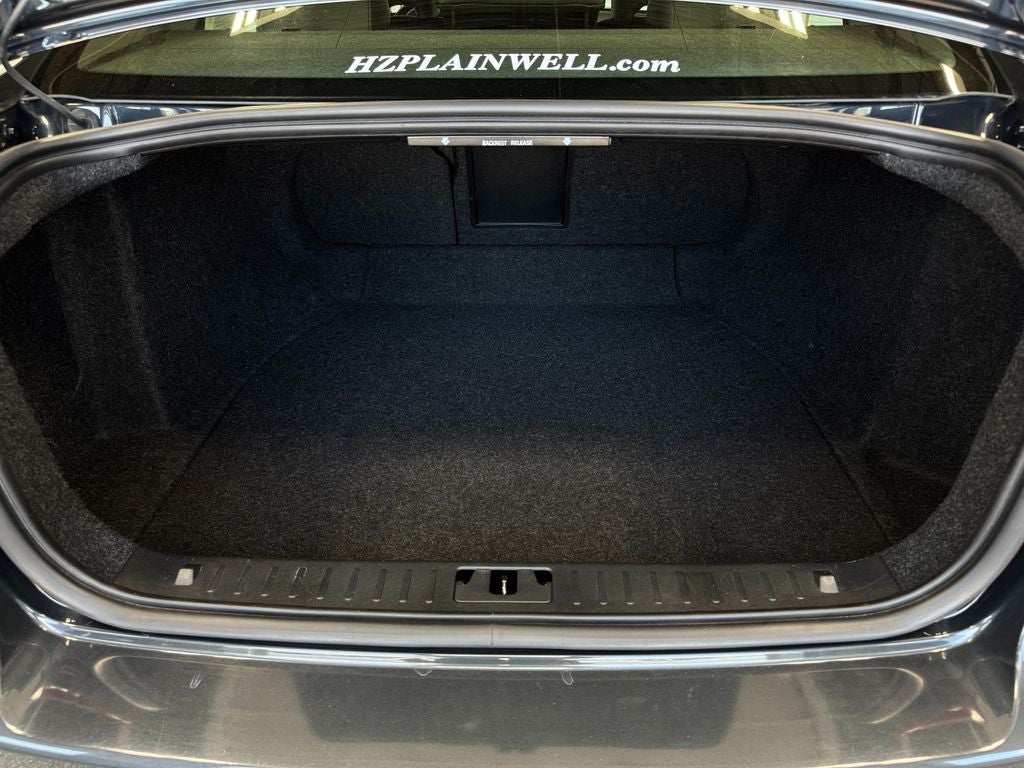 2016 Volvo S80 T5 Power moonroof