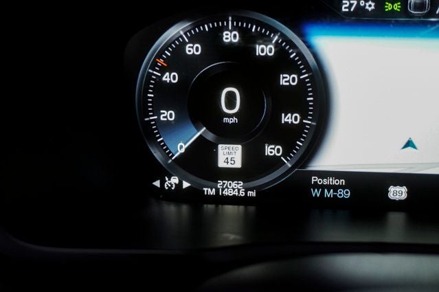 2022 Volvo XC90 T6 Inscription Navigation System & Power Moonroof