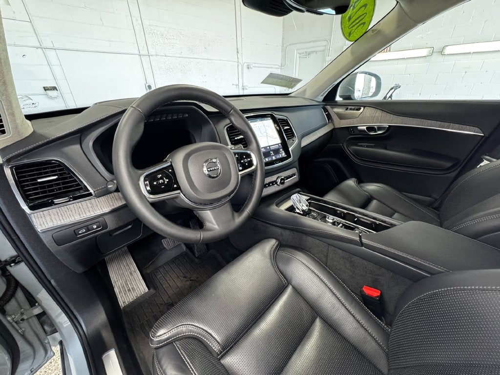 2024 Volvo XC90 Recharge Plug-In Hybrid Ultimate Lounge Package