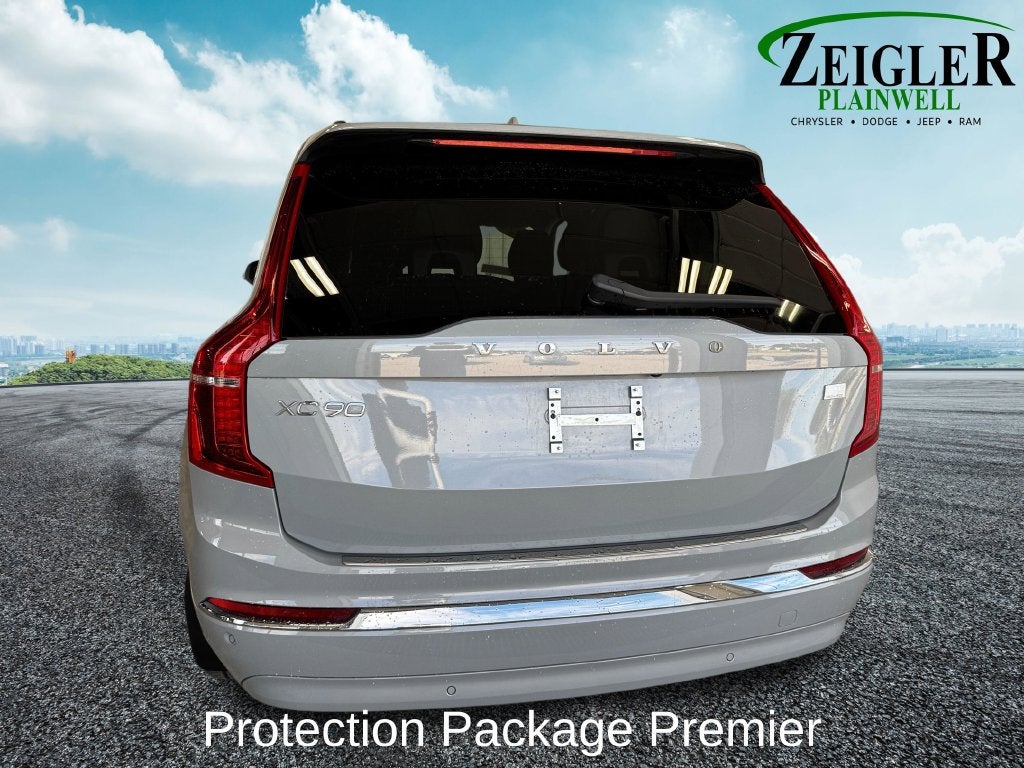2024 Volvo XC90 Recharge Plug-In Hybrid Ultimate Lounge Package