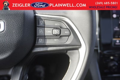 2023 Jeep Grand Cherokee Laredo V6 4x4 Rear Camera Power Seat