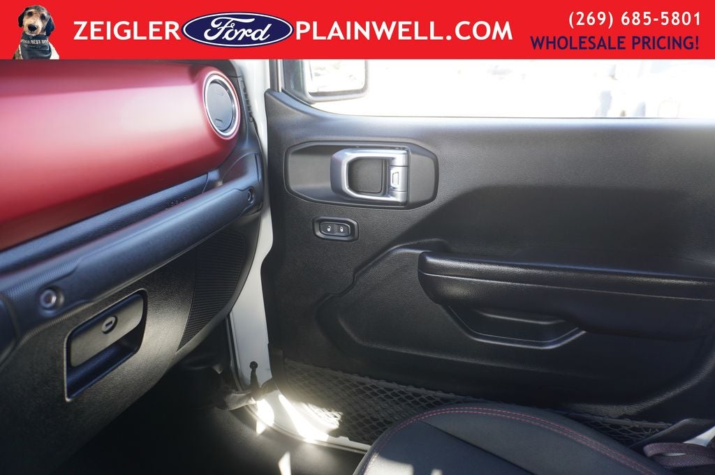 2021 Jeep Gladiator Rubicon 3.6 L V6 Sunrider Top Alpine Audio Rear