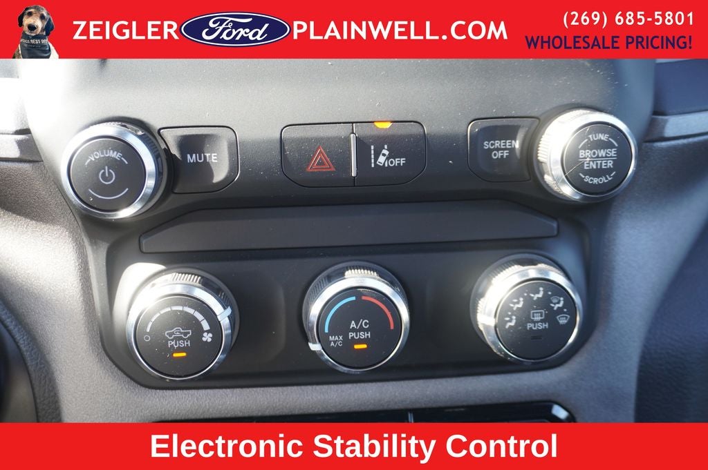 2024 RAM 1500 Tradesman 4x4 CREW CAB V6 3.6L 24 Valve CLASS 4 T TOW GROUP