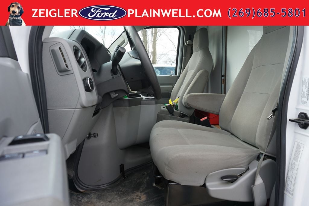 2024 Ford E-450SD Base DRW