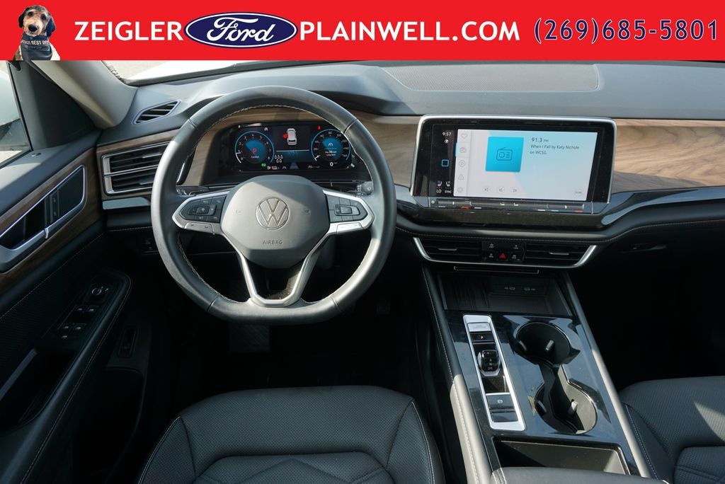 2025 Volkswagen Atlas 2.0T SE w/Technology