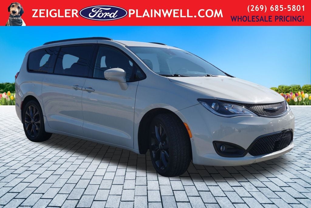2020 Chrysler Pacifica Touring