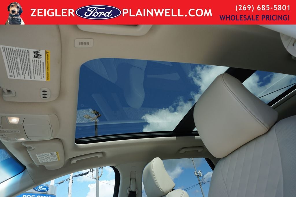2024 Ford Edge Titanium AWD Panoramic Roof Heated Cooled Leather Navigatio