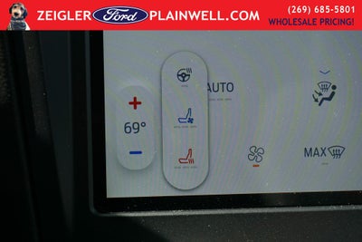 2024 Ford Edge Titanium AWD Panoramic Roof Heated Cooled Leather Navigatio