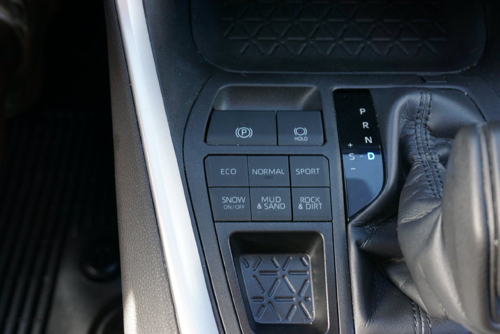 2022 Toyota RAV4 LE AWD Blind Spot Pkg Rear Camera