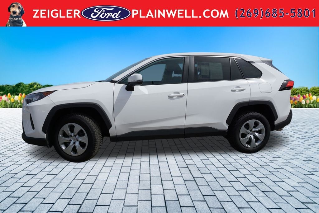2022 Toyota RAV4 LE