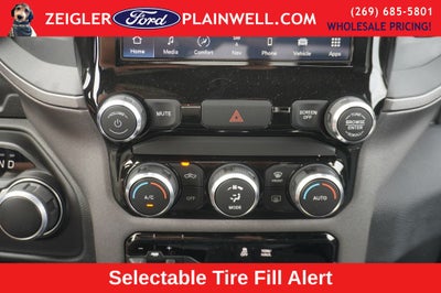 2023 RAM 3500 Tradesman 4x4 CREW CAB LONG BOX 6.4L V8 Nav HD Vinyl Seat Tr