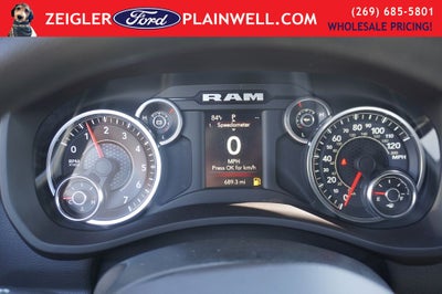 2023 RAM 3500 Tradesman 4x4 CREW CAB LONG BOX 6.4L V8 Nav HD Vinyl Seat Tr