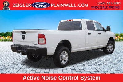 2023 RAM 3500 Tradesman 4x4 CREW CAB LONG BOX 6.4L V8 Navigation HD Vinyl