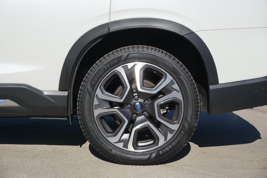 2023 Subaru Ascent Limited AWD HEATED LEATHER 7 PASSENGER SEATING